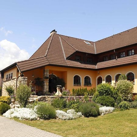 Apartman U Vagnera Двур-Кралове-над-Лабем Экстерьер фото