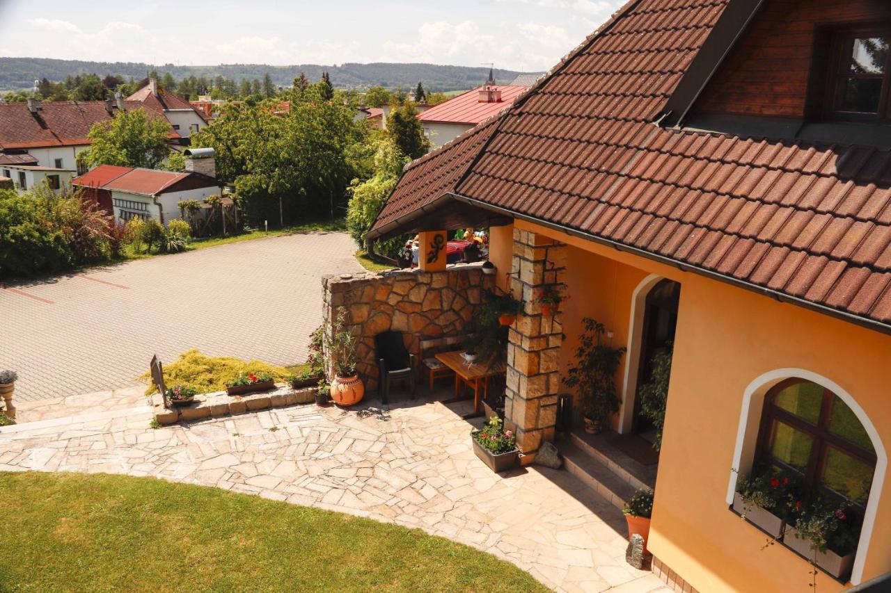 Apartman U Vagnera Двур-Кралове-над-Лабем Экстерьер фото