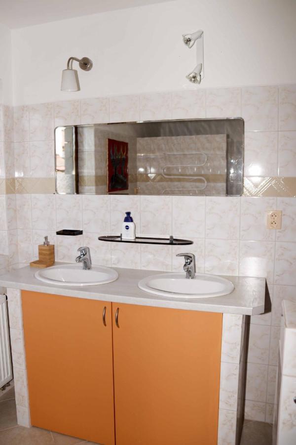Apartman U Vagnera Двур-Кралове-над-Лабем Экстерьер фото