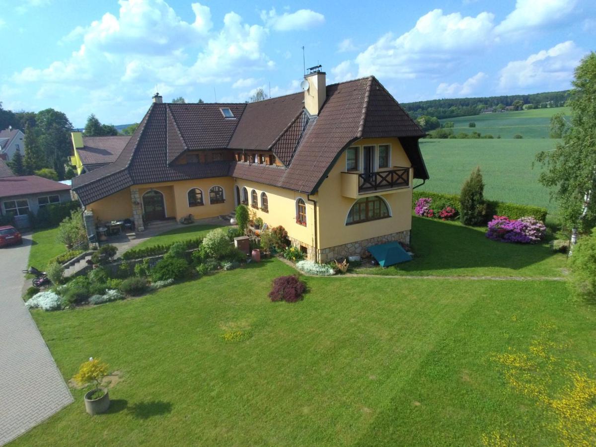 Apartman U Vagnera Двур-Кралове-над-Лабем Экстерьер фото